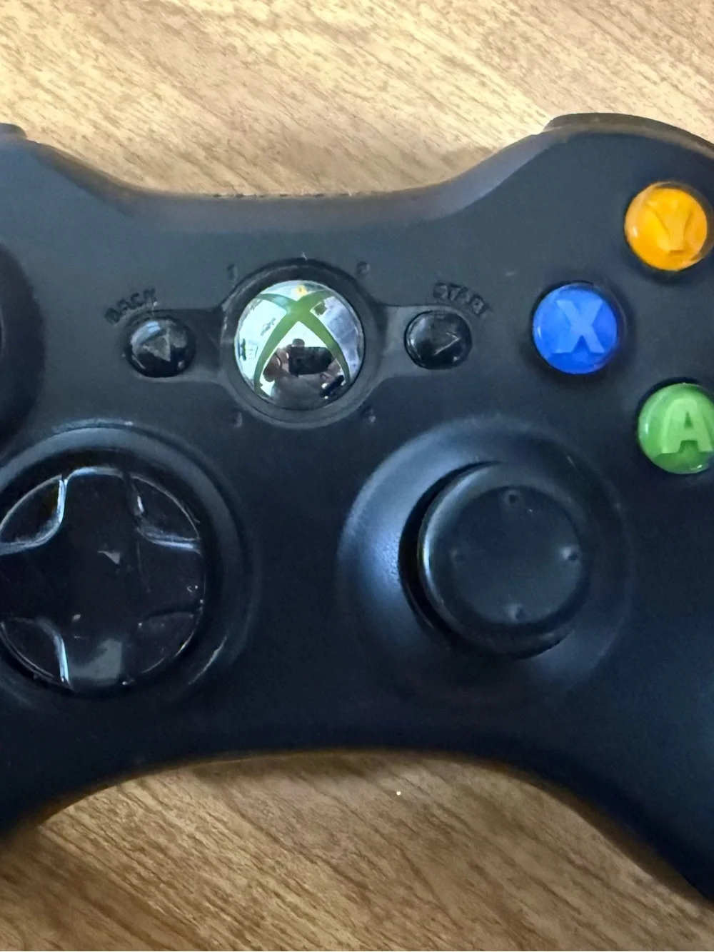 Xbox 360 wireless controllers set of 4 *FOR PARTS ONLY* *1 is still in GUC*